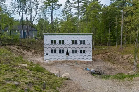 19 Lenox Circle Waterboro ME 04061