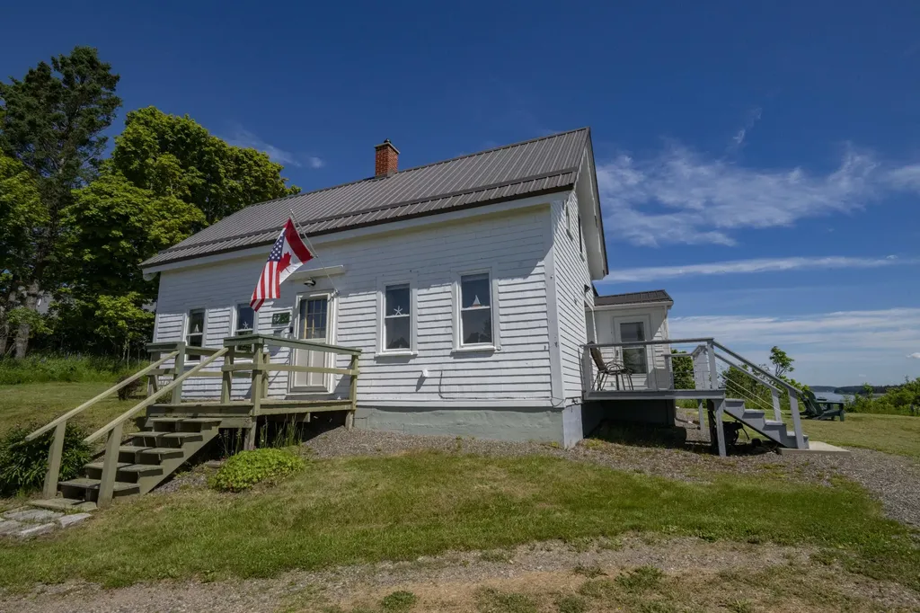 26 Madison Street Eastport ME 04631