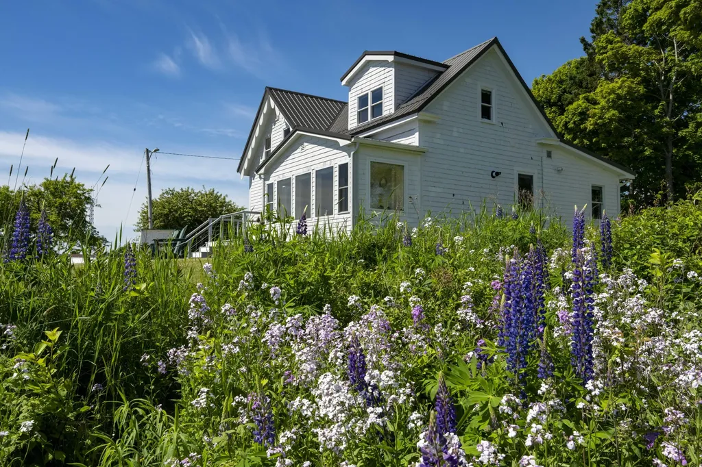 26 Madison Street Eastport ME 04631