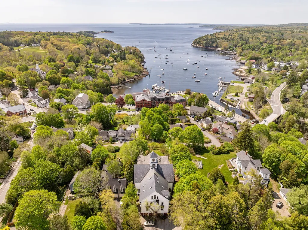 11 Church Street Rockport ME 04856
