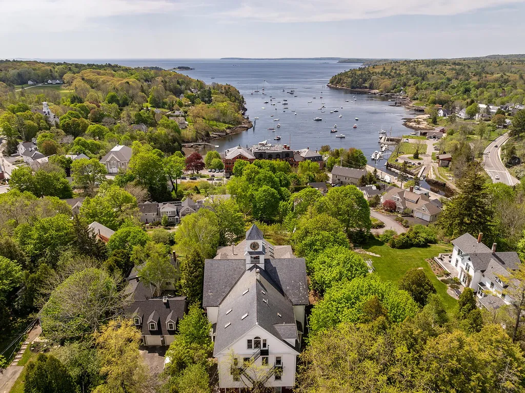 11 Church Street Rockport ME 04856