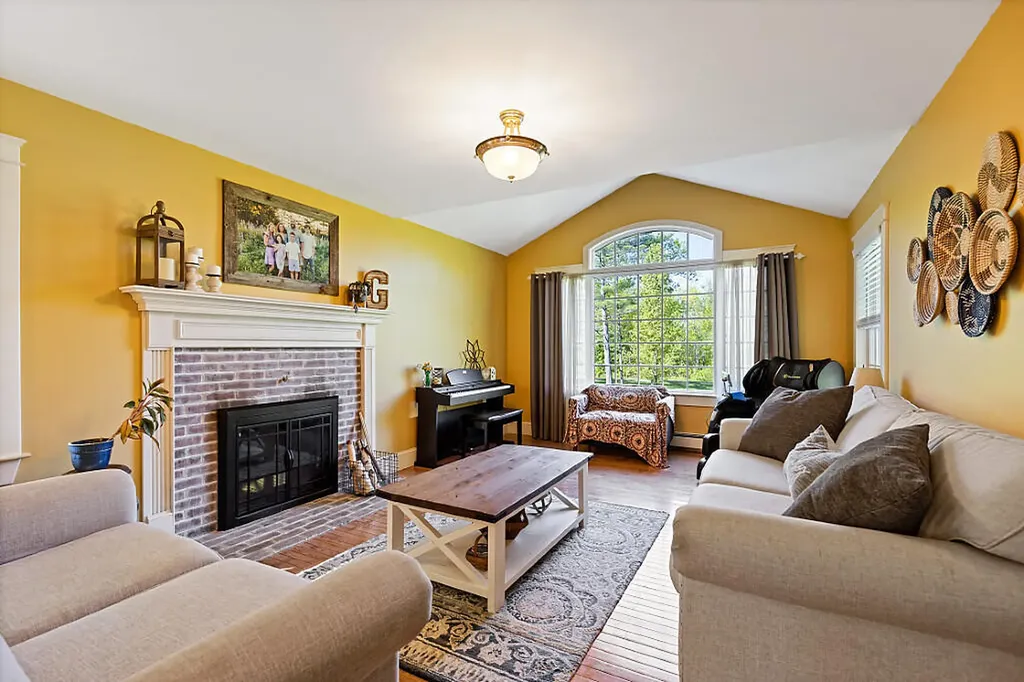 62 Sherwood Lane Vassalboro ME 04989