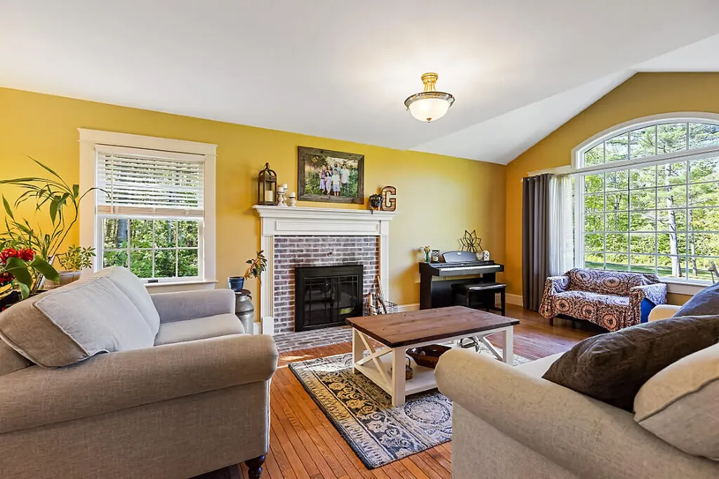62 Sherwood Lane Vassalboro ME 04989