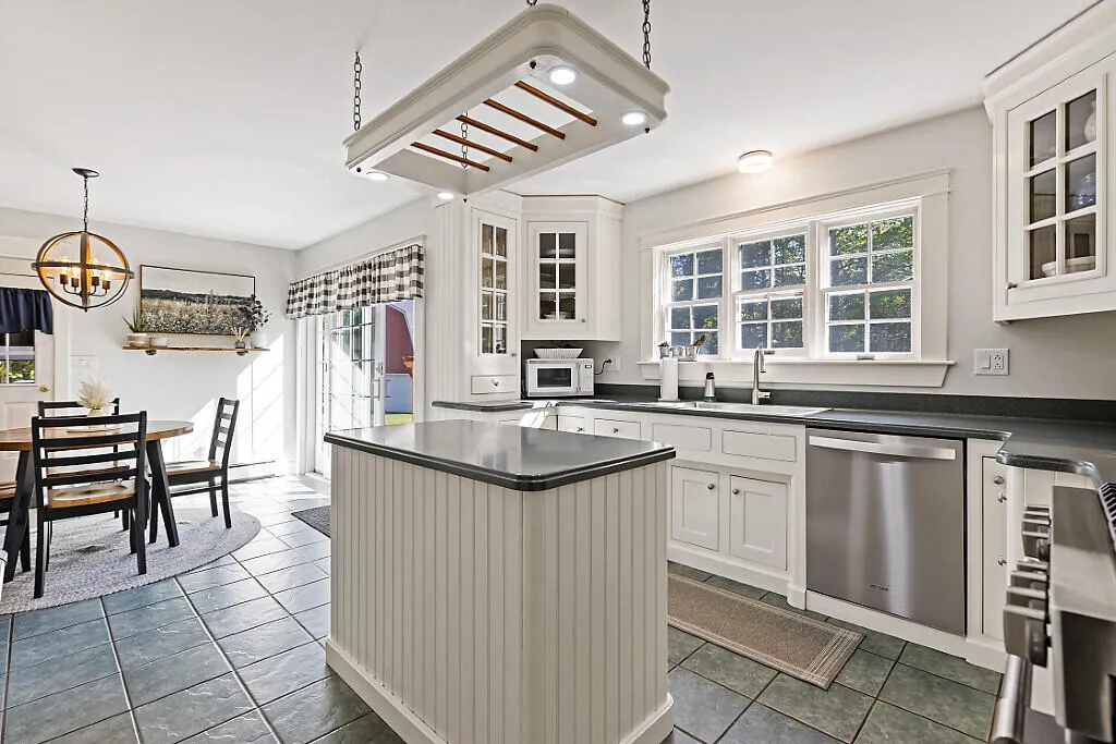 62 Sherwood Lane Vassalboro ME 04989