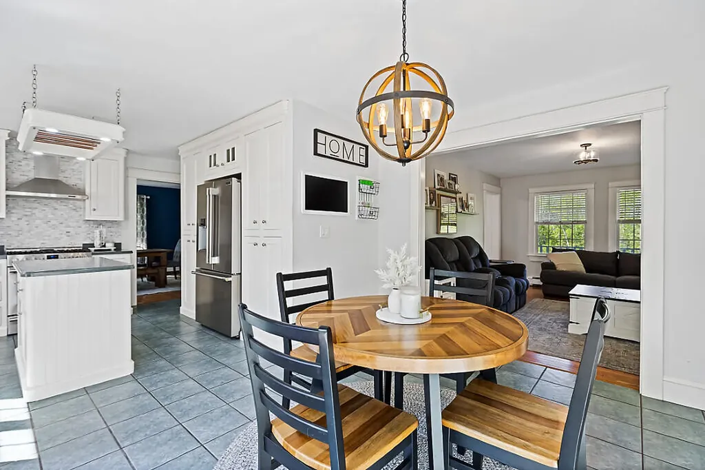 62 Sherwood Lane Vassalboro ME 04989