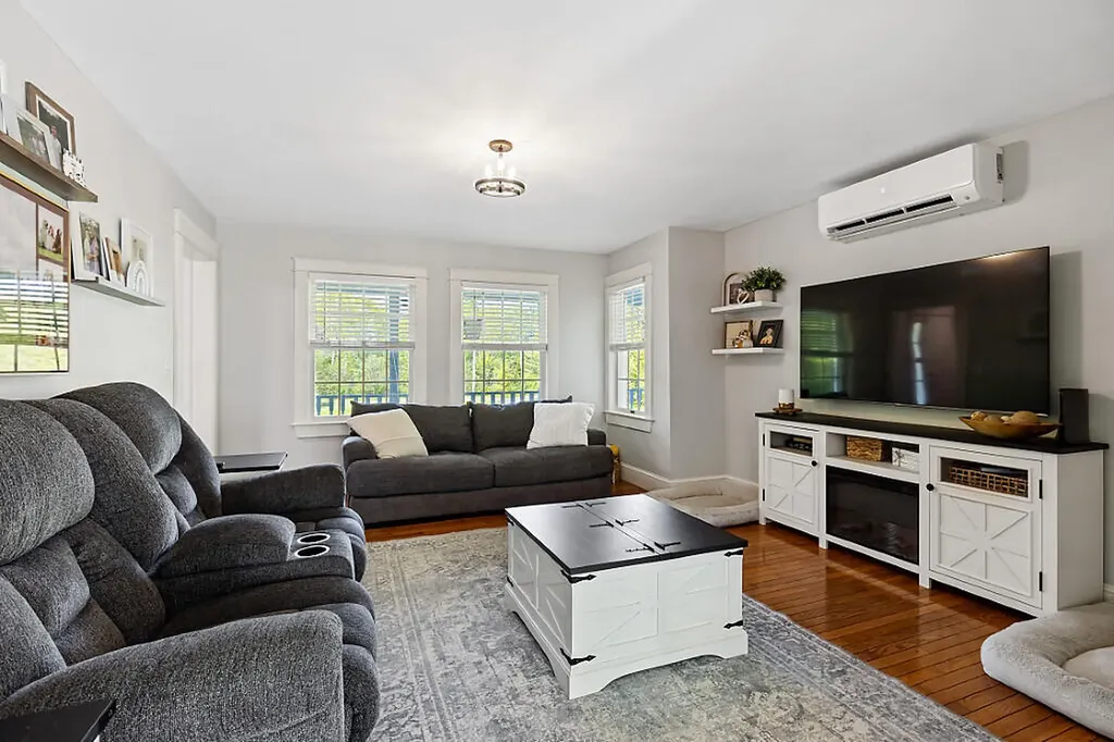 62 Sherwood Lane Vassalboro ME 04989