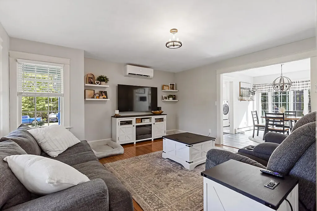 62 Sherwood Lane Vassalboro ME 04989
