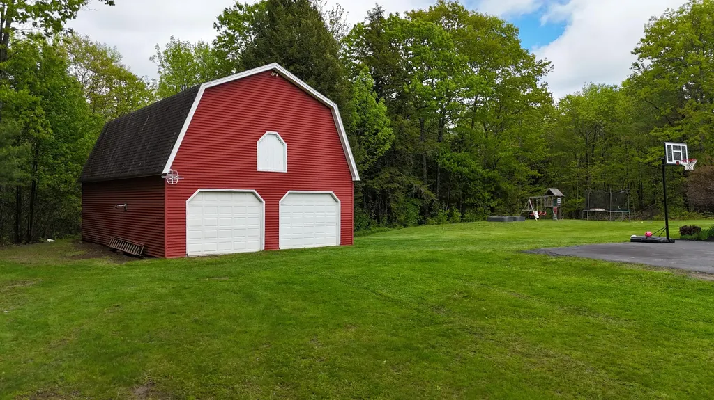 62 Sherwood Lane Vassalboro ME 04989