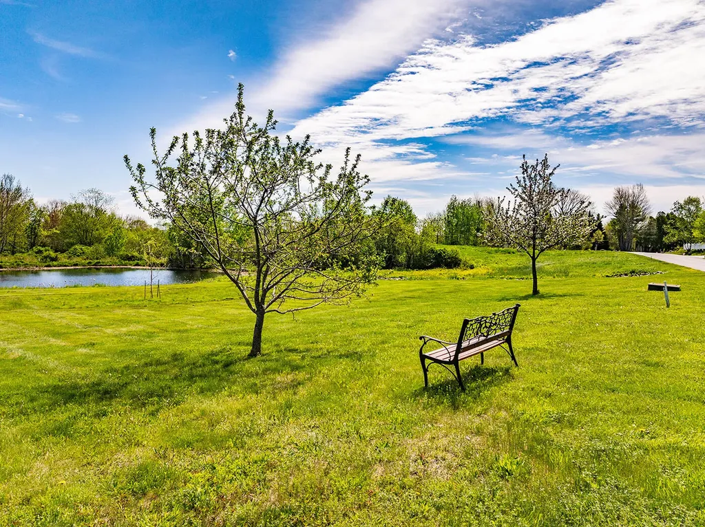 19 Old Stone Road Lincolnville ME 04849