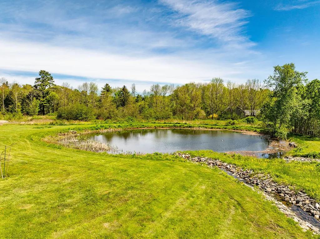 19 Old Stone Road Lincolnville ME 04849