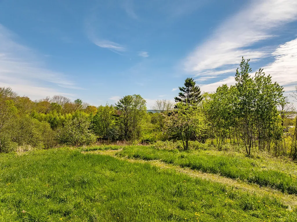 19 Old Stone Road Lincolnville ME 04849