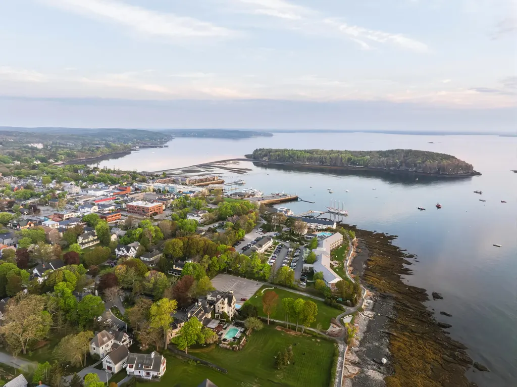 11 Grason Lane Bar Harbor ME 04609