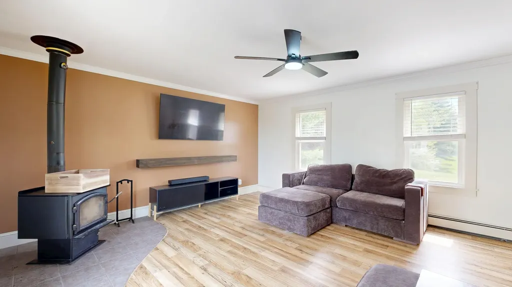 136 Hogan Road Lewiston ME 04240
