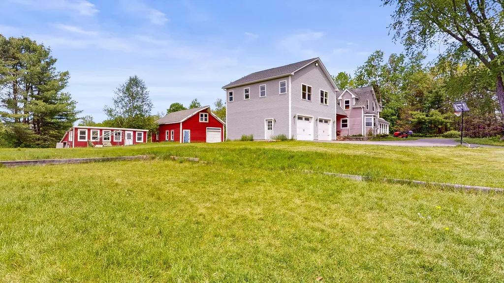 136 Hogan Road Lewiston ME 04240