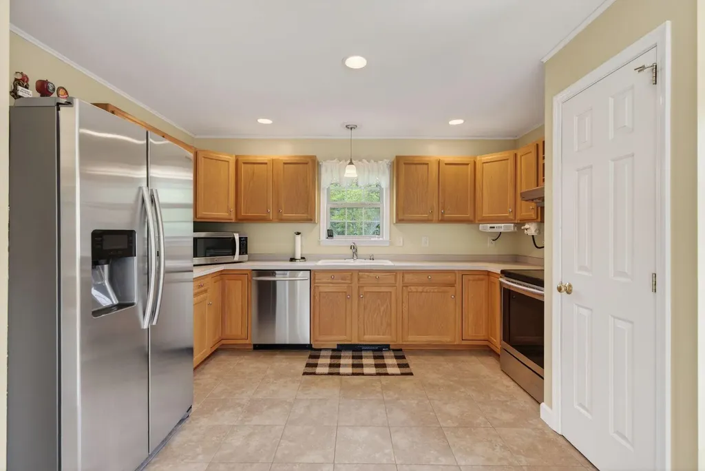44 Brigid Lane Whitefield ME 04353