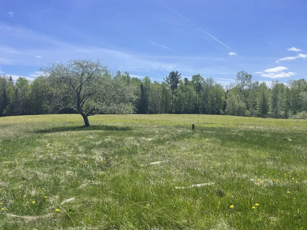 43 Barker Road Burlington ME 04417