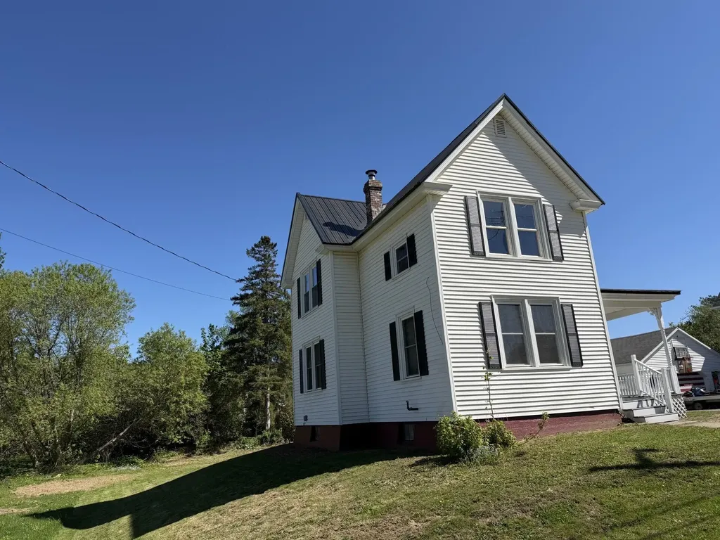 7 Cleveland Street Houlton ME 04730