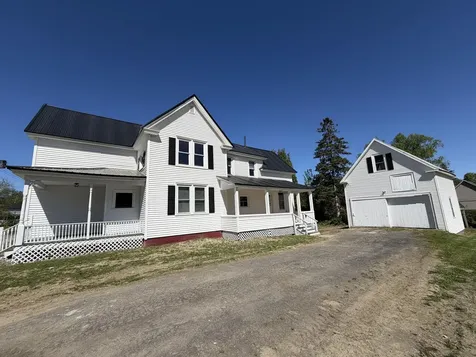 7 Cleveland Street Houlton ME 04730