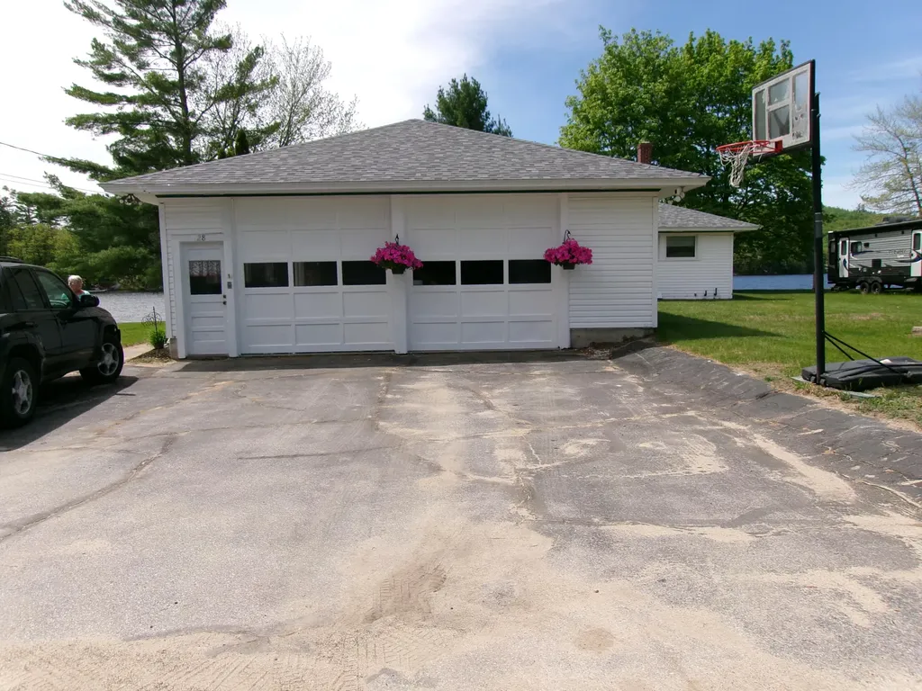 28 Keith Street Livermore ME 04253