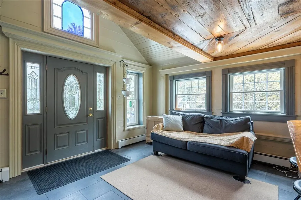 33 Blake Farm Road Edgecomb ME 04556