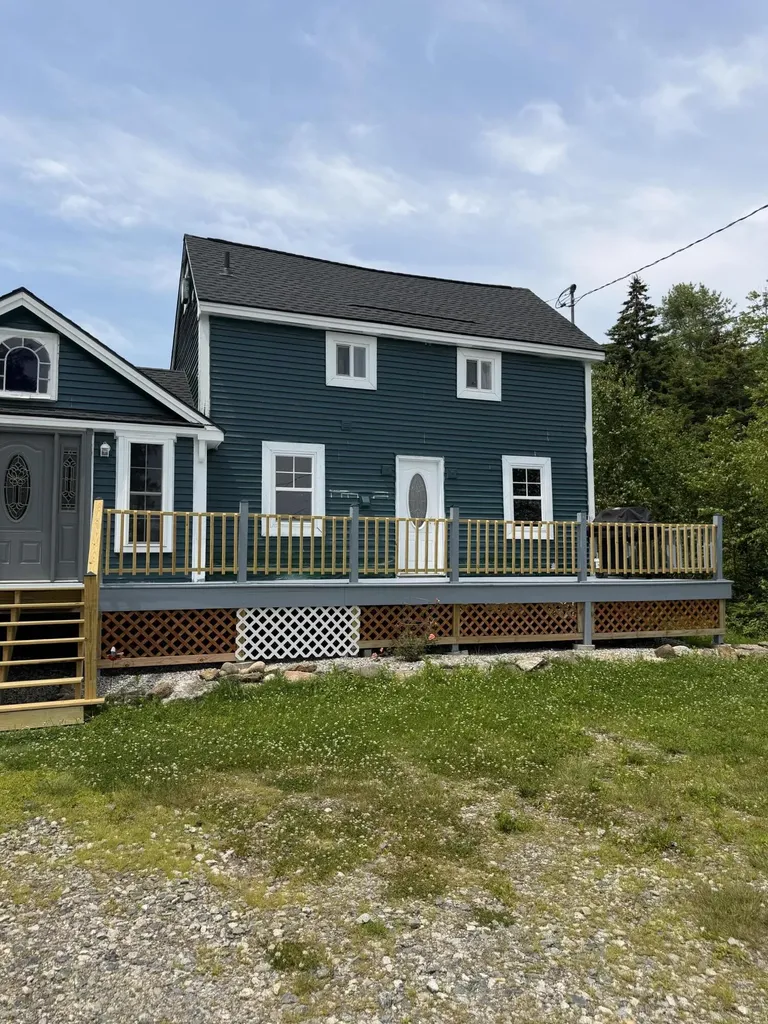 33 Blake Farm Road Edgecomb ME 04556
