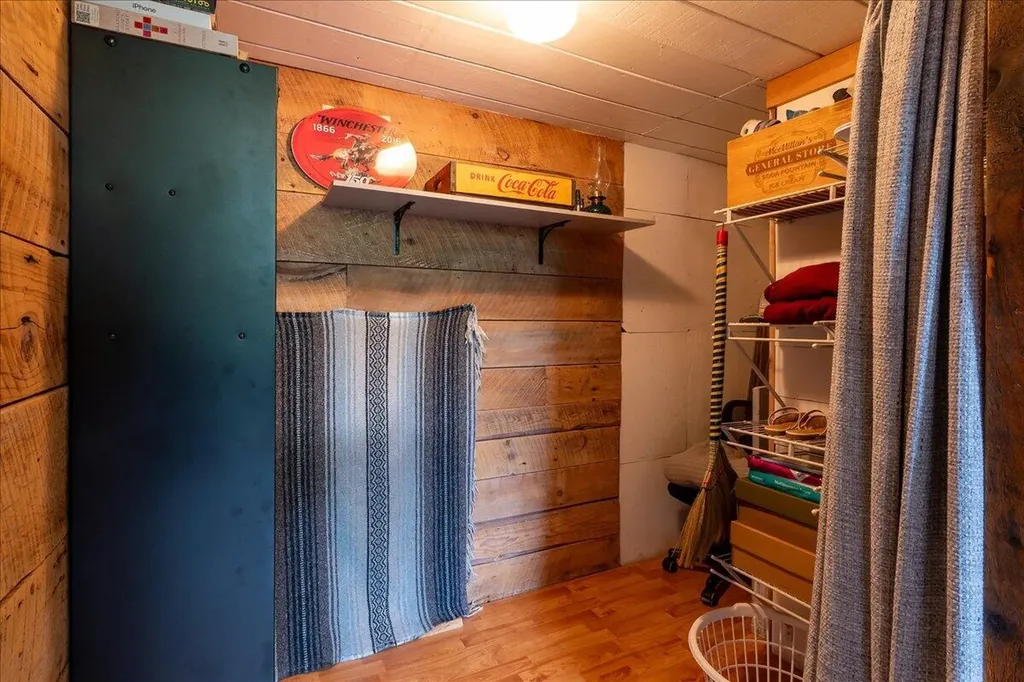 33 Blake Farm Road Edgecomb ME 04556