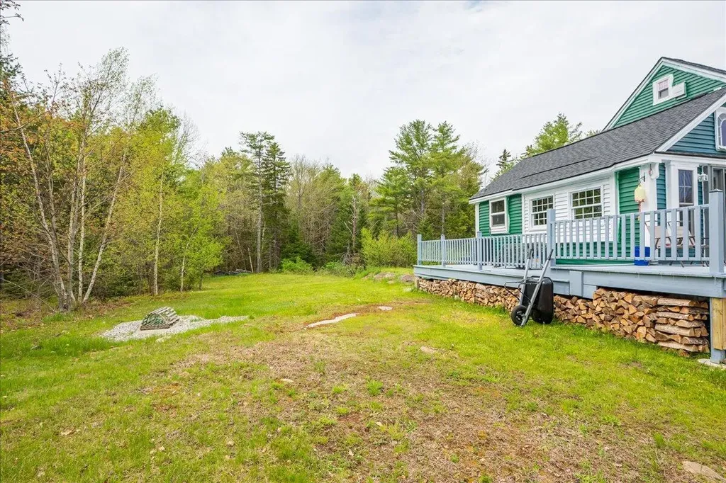 33 Blake Farm Road Edgecomb ME 04556