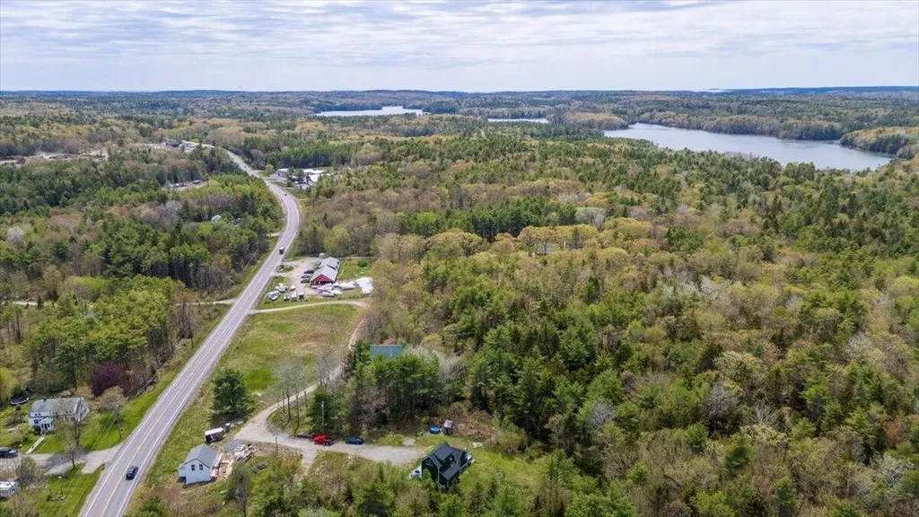 33 Blake Farm Road Edgecomb ME 04556