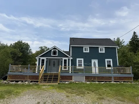 33 Blake Farm Road Edgecomb ME 04556