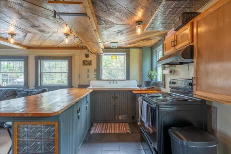 33 Blake Farm Road Edgecomb ME 04556