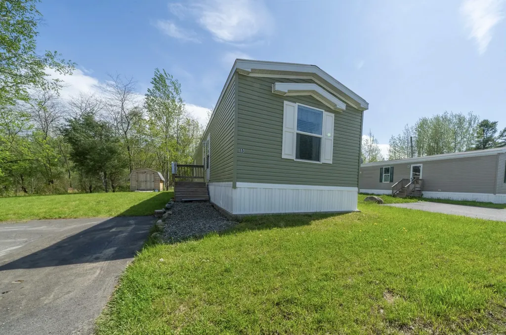 15 R.w. Macleod Lane Belfast ME 04915