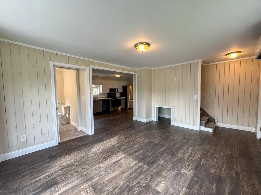 22 Ayer Street Lincoln ME 04457