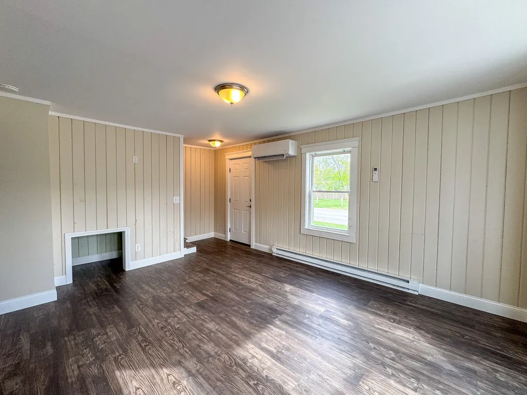 22 Ayer Street Lincoln ME 04457