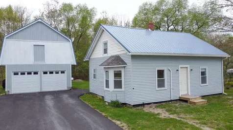 22 Ayer Street Lincoln ME 04457