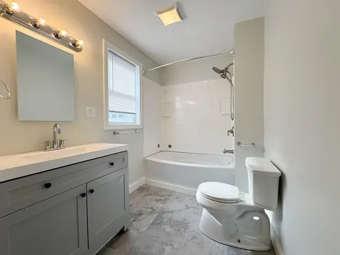 22 Ayer Street Lincoln ME 04457