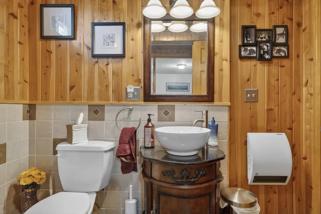 267 Alpine Street Paris ME 04281