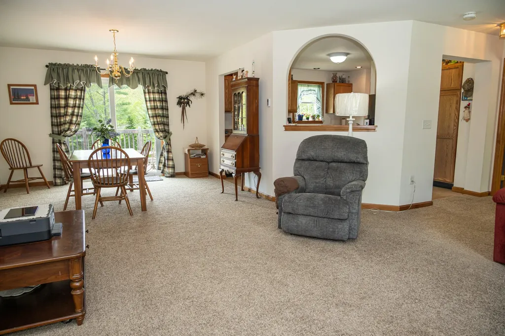 137 Eddie Kahkonen Road Norway ME 04268