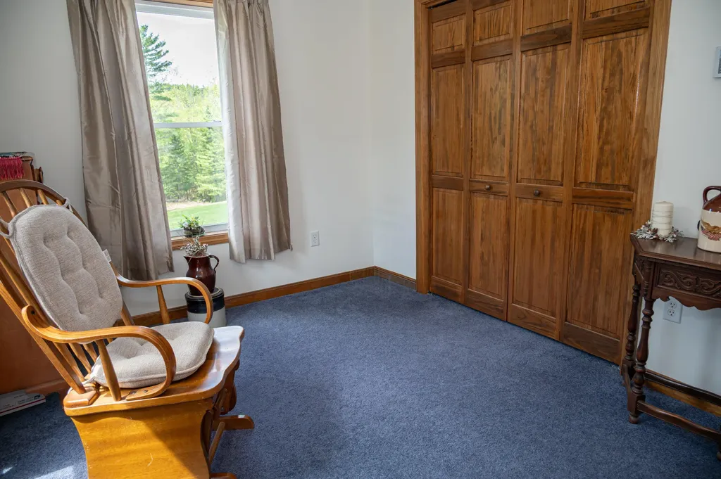 137 Eddie Kahkonen Road Norway ME 04268