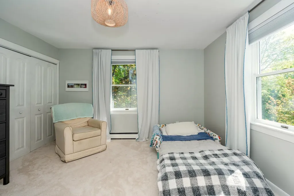 19 Hamlin Road Falmouth ME 04105