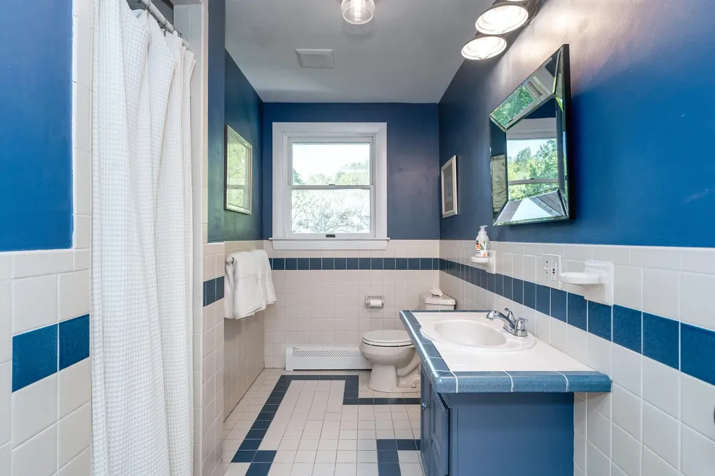 19 Hamlin Road Falmouth ME 04105