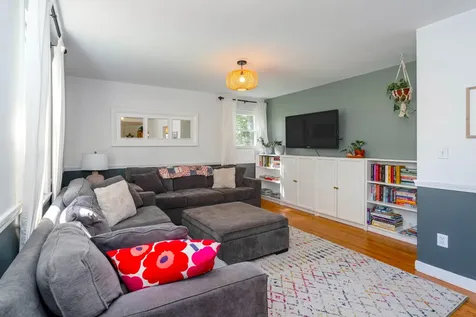 19 Hamlin Road Falmouth ME 04105