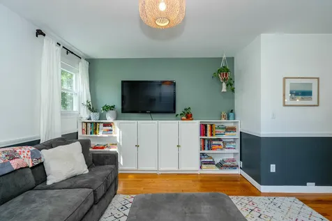 19 Hamlin Road Falmouth ME 04105