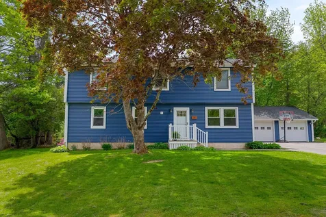 19 Hamlin Road Falmouth ME 04105