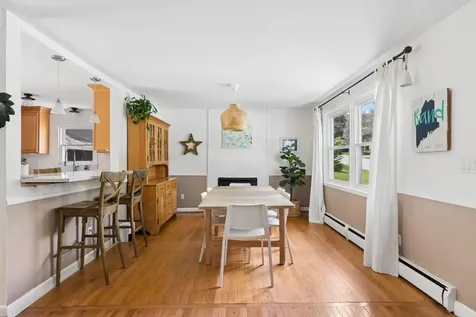 19 Hamlin Road Falmouth ME 04105