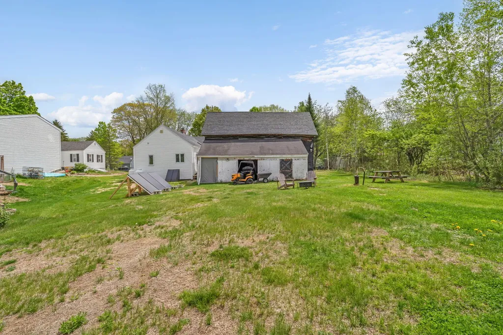 918 Empire Road Poland ME 04274