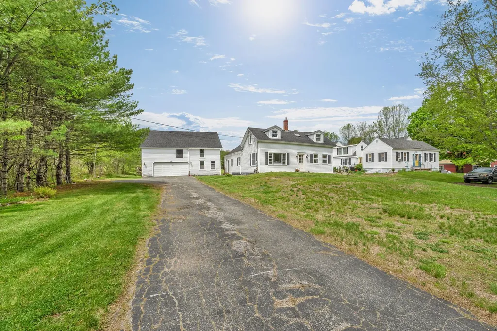 918 Empire Road Poland ME 04274