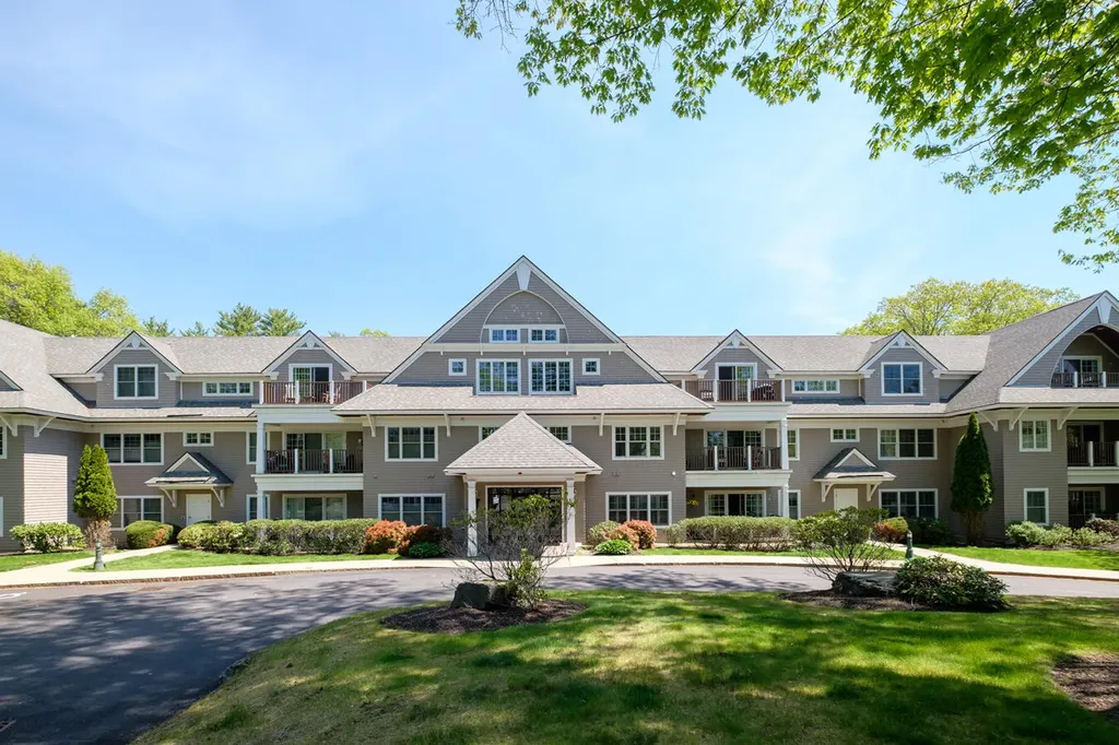 100 Shepards Cove Road Kittery ME 03904