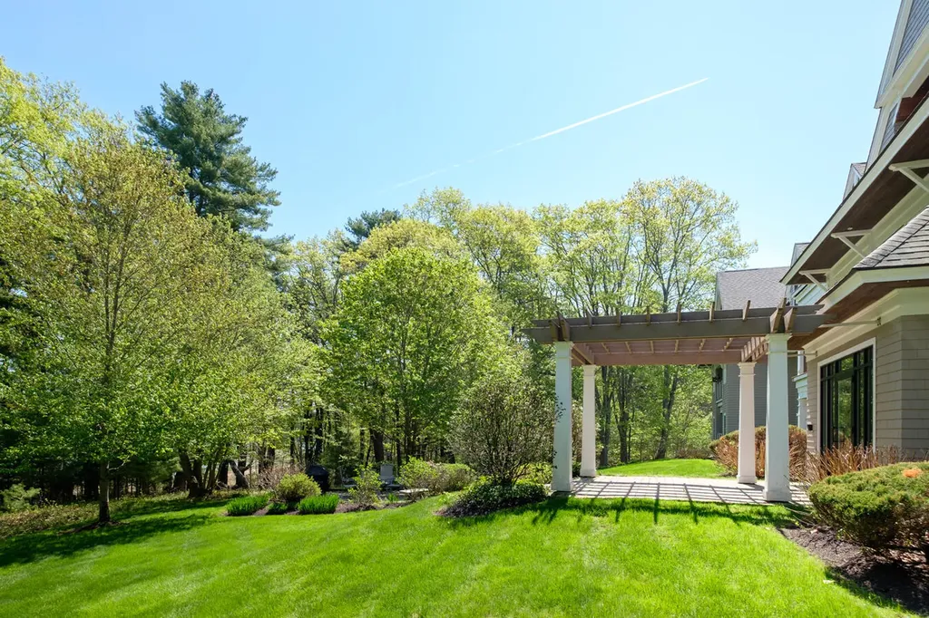 100 Shepards Cove Road Kittery ME 03904