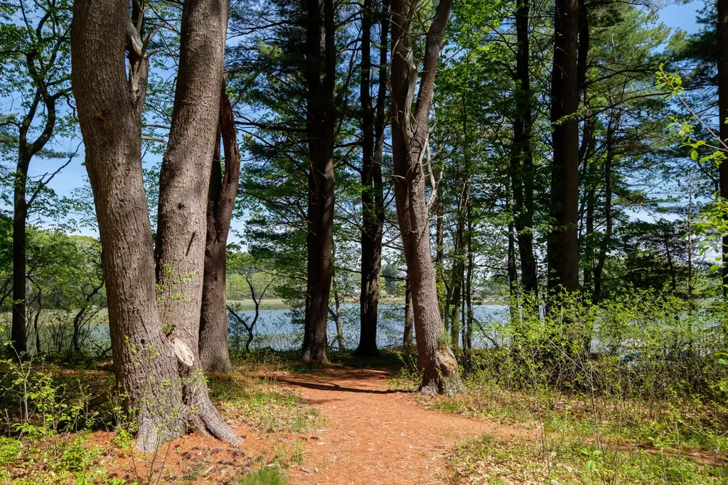 100 Shepards Cove Road Kittery ME 03904