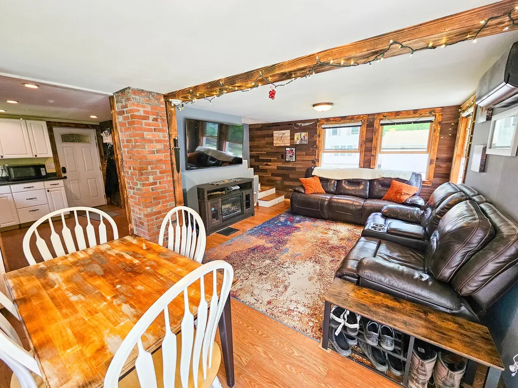 14 Helen Street Auburn ME 04210